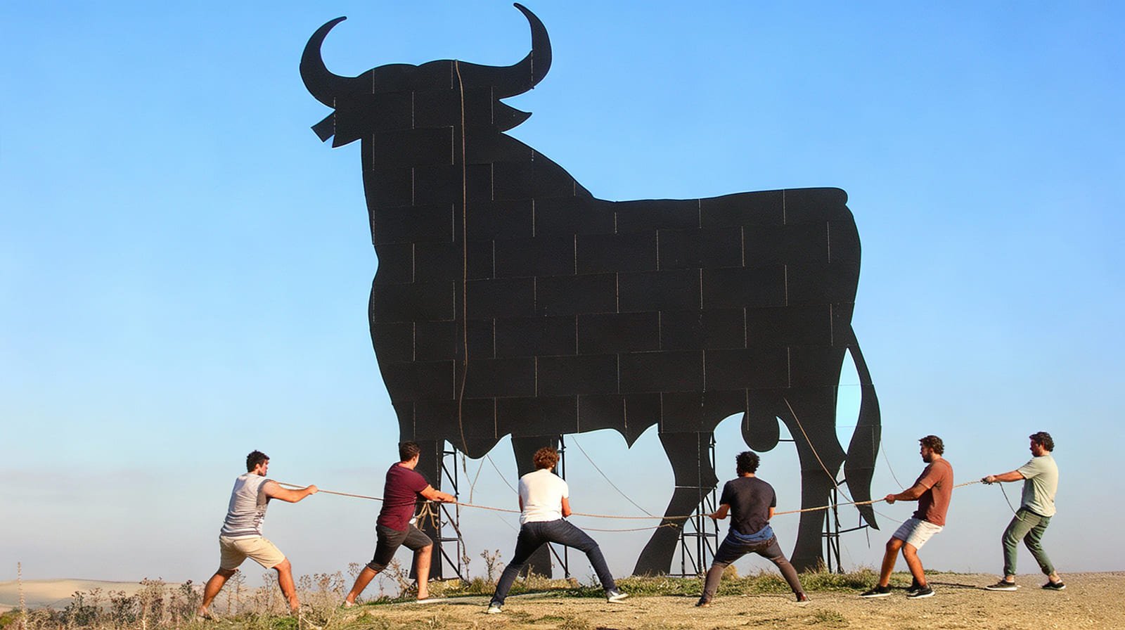 La Hipocresía Conveniente: Cómo el pacto de Sánchez con Bildu financia la guerra simbólica contra España